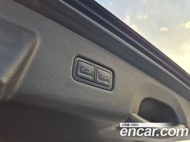 Kia Carnival — фото 10
