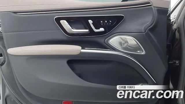 Mercedes-Benz EQS — фото 15