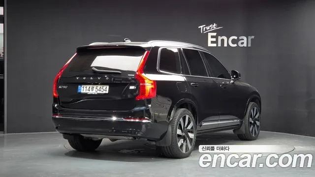 Volvo XC90 — фото 1