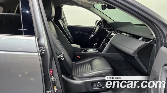 Land Rover Discovery Sport — фото 11