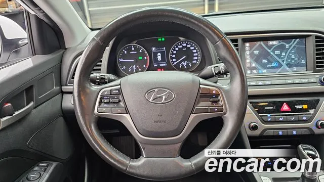 Hyundai Avante — фото 13