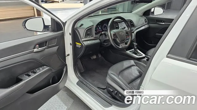Hyundai Avante — фото 10