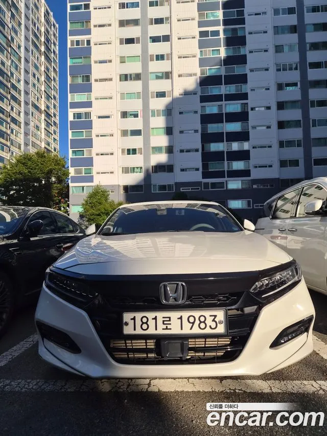 Honda Accord — фото 1