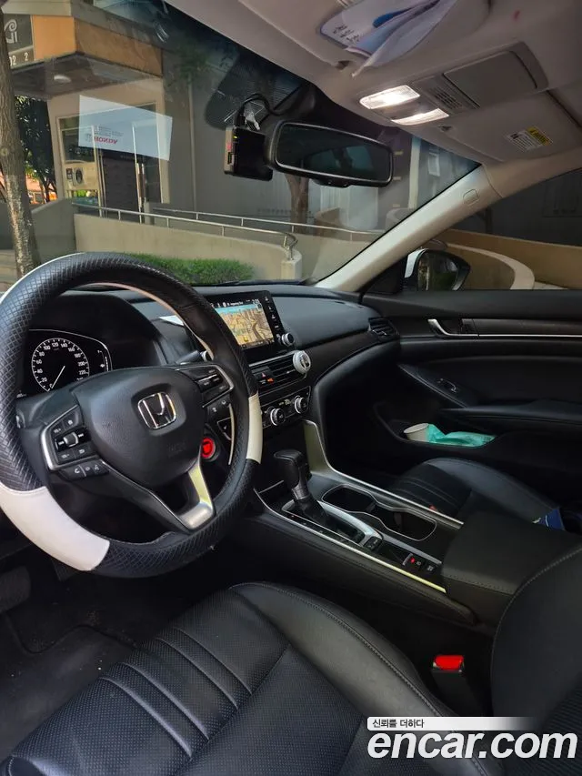 Honda Accord — фото 11