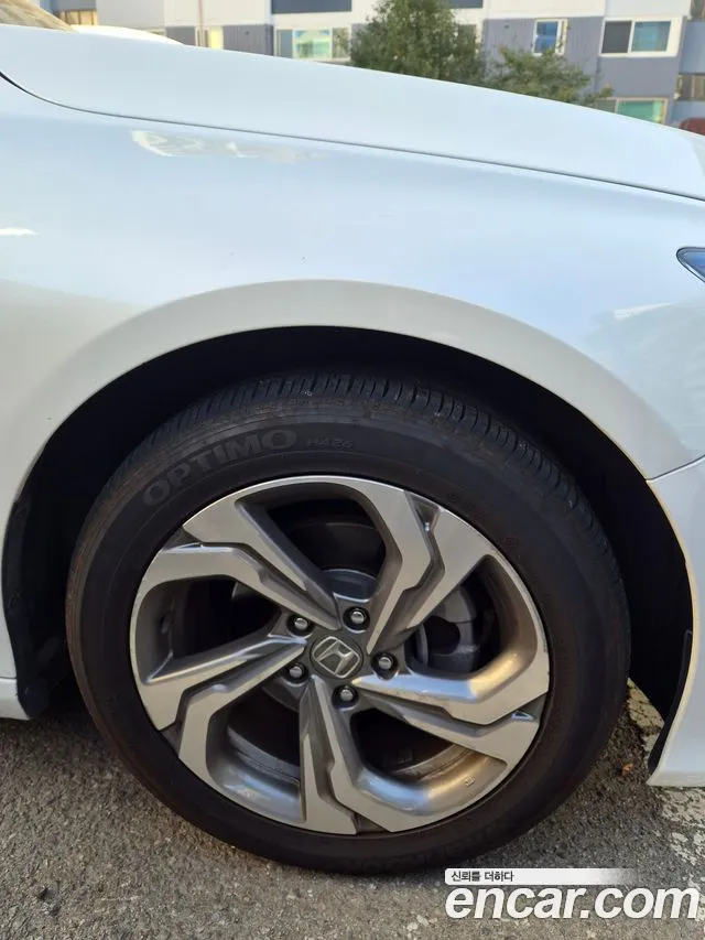 Honda Accord — фото 14