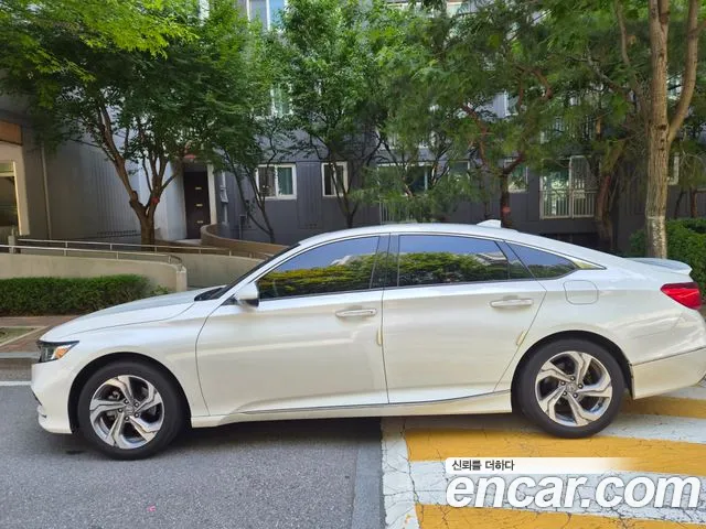 Honda Accord — фото 3