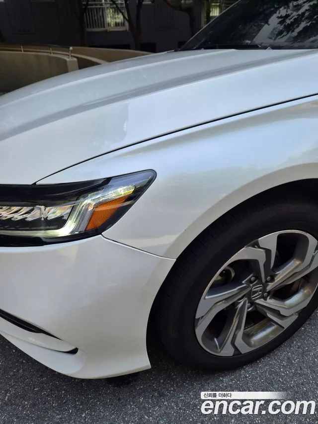 Honda Accord — фото 6