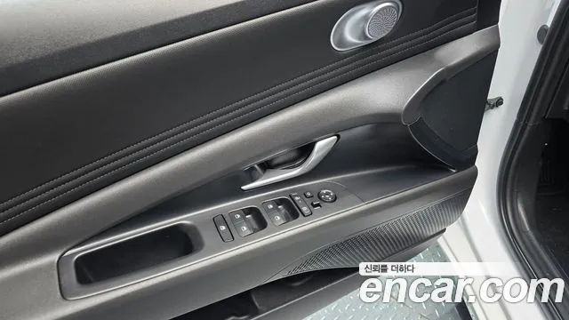 Hyundai Avante — фото 19