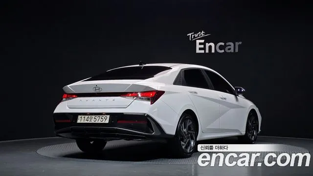 Hyundai Avante — фото 2
