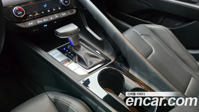 Hyundai Avante — фото 9