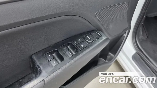 Hyundai Avante — фото 27