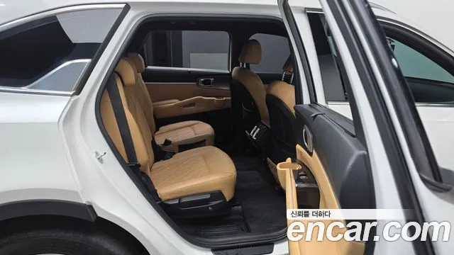 Kia Sorento — фото 12