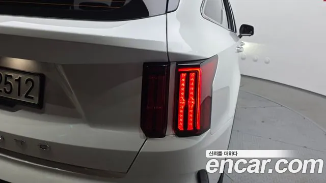 Kia Sorento — фото 23