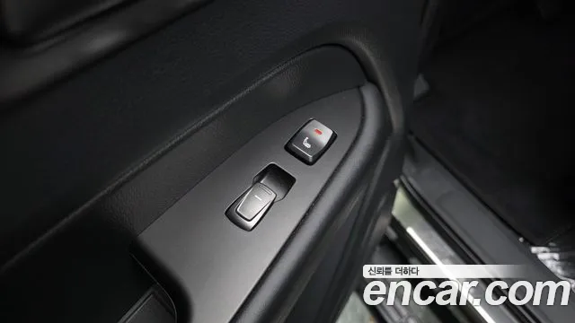KG_Mobility_Ssangyong Rexton — фото 19
