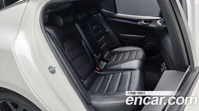 Kia Stinger — фото 10