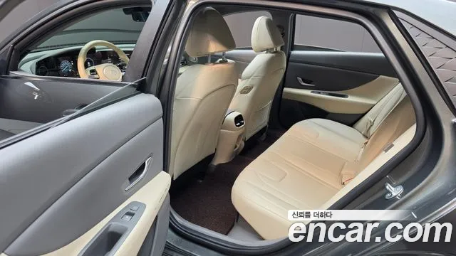 Hyundai Avante — фото 12