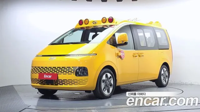 Hyundai Staria — фото 1