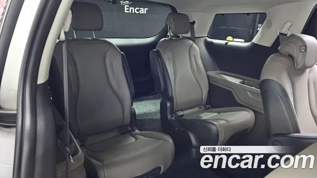 Kia Carnival — фото 11