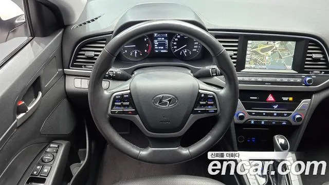 Hyundai Avante — фото 13