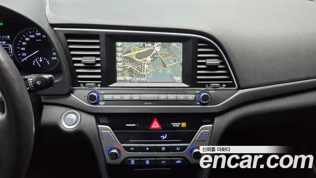 Hyundai Avante — фото 14