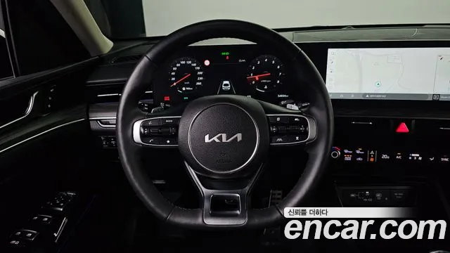 Kia K5 — фото 15