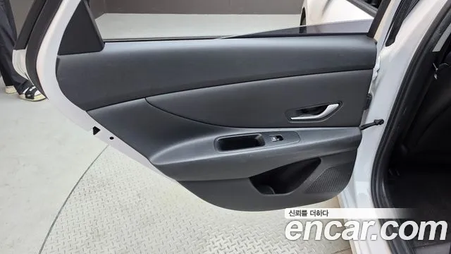 Hyundai Avante — фото 25