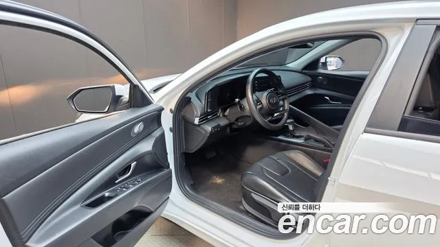 Hyundai Avante — фото 10