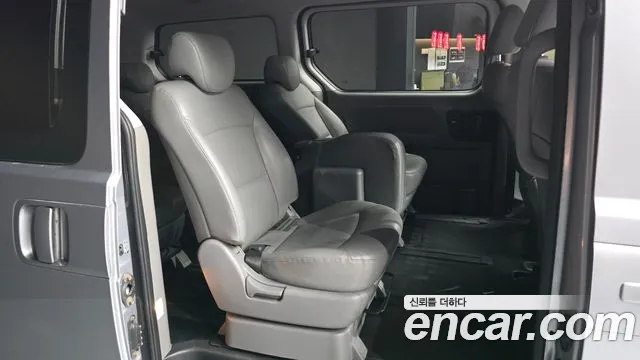 Hyundai Starex — фото 12