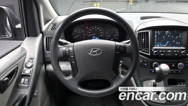 Hyundai Starex — фото 14