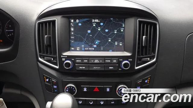Hyundai Starex — фото 15
