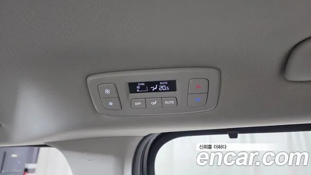 Kia Carnival — фото 16