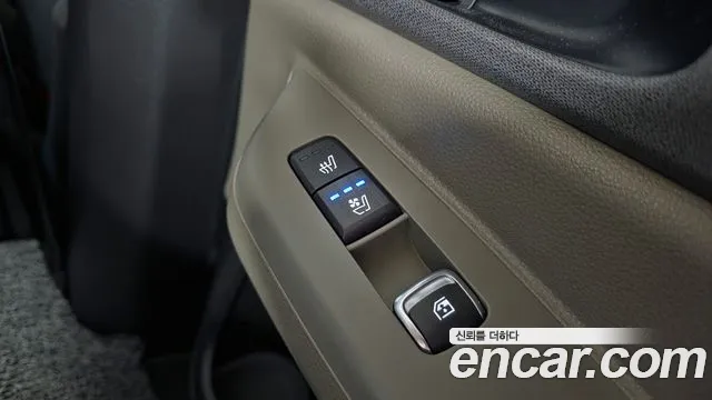 Kia Carnival — фото 28