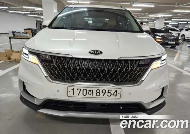 Kia Carnival — фото 1