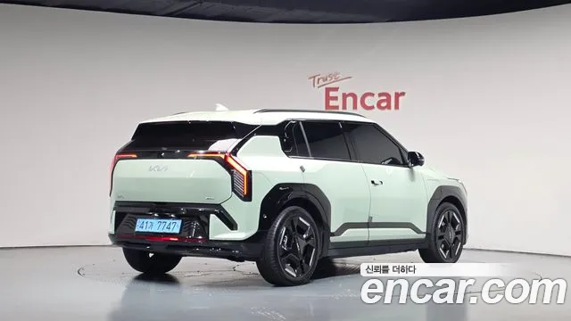 Kia EV3 — фото 1