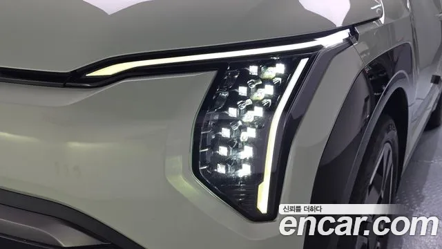 Kia EV3 — фото 22