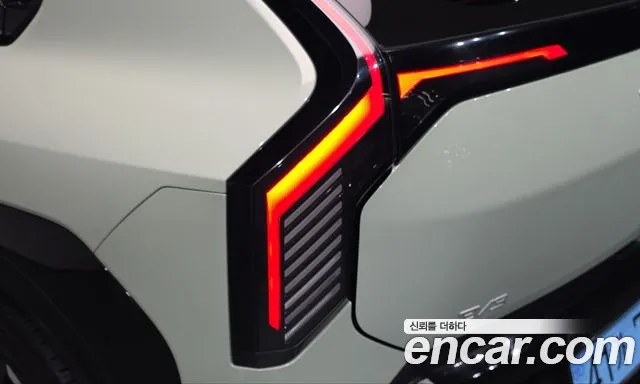 Kia EV3 — фото 23