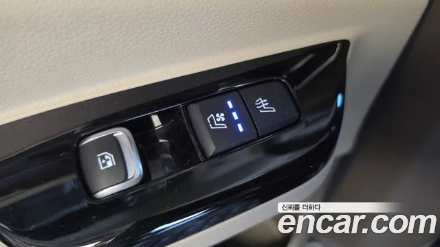 Kia Carnival — фото 12