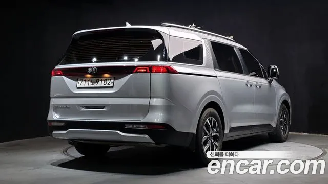 Kia Carnival — фото 2