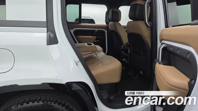Land Rover Defender — фото 11
