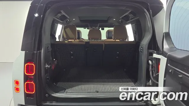Land Rover Defender — фото 19