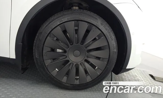Tesla Model Y — фото 21