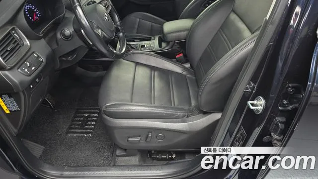 Kia Sorento — фото 17