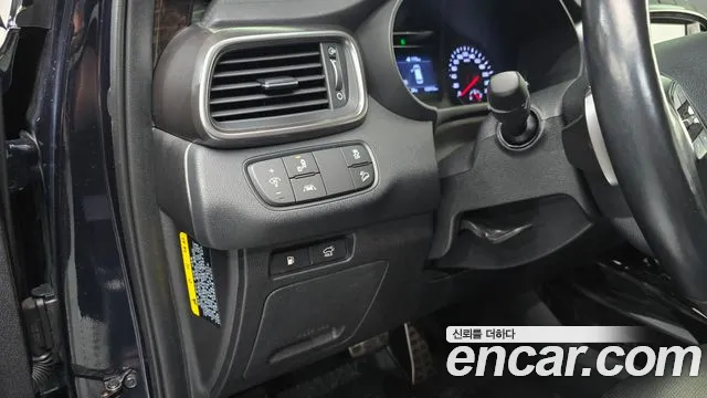 Kia Sorento — фото 19