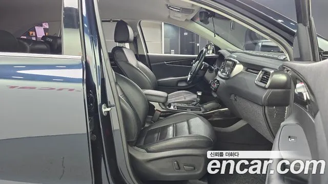 Kia Sorento — фото 26