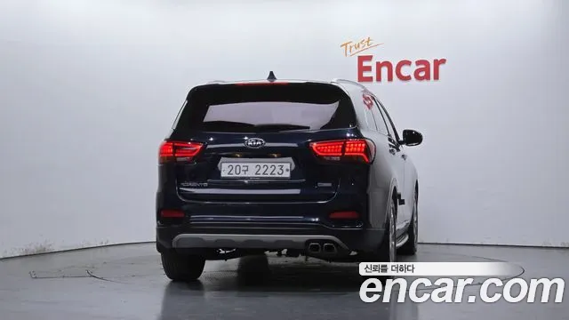 Kia Sorento — фото 3