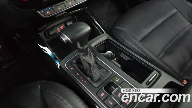 Kia Sorento — фото 8
