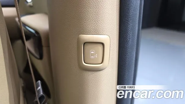 Kia Carnival — фото 28