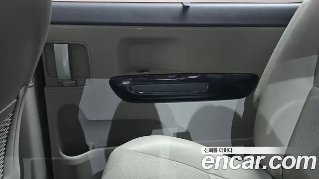 Kia Carnival — фото 25
