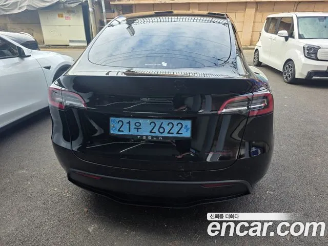 Tesla Model Y — фото 2