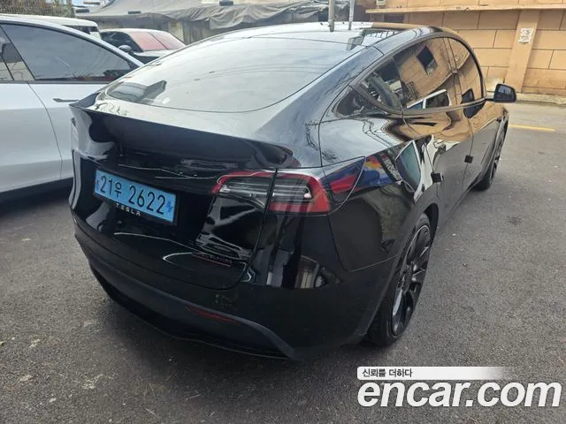 Tesla Model Y — фото 4